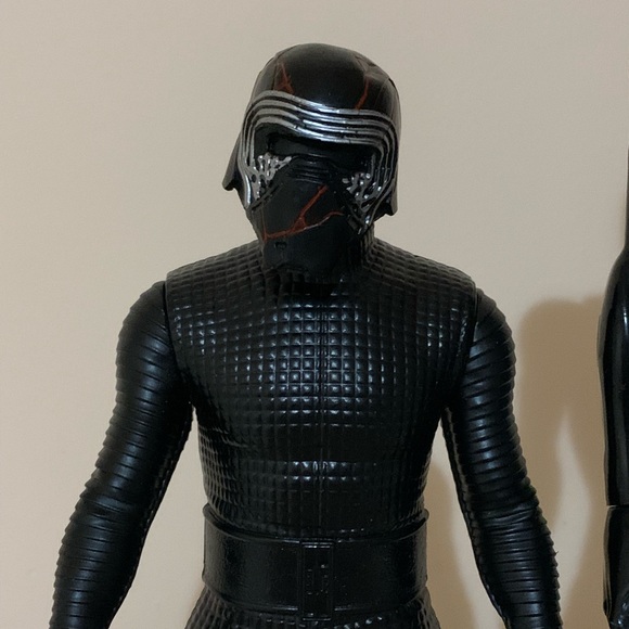 Lot of 2 action figures Spider-Man, Kylo Ren, miles morales Spider-Man - Picture 4 of 5